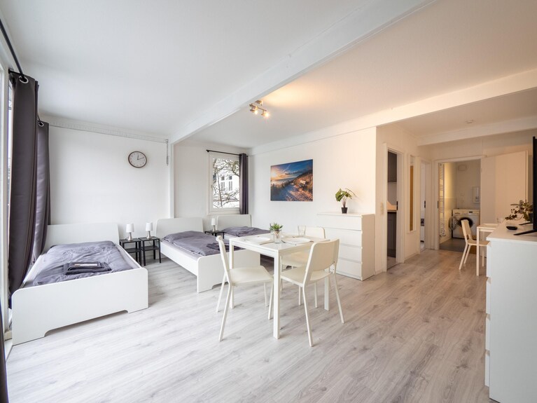 Monteurwohnung Für 5 Personen Mit Balkon & Küche Ahrensburg Nähe Hamburg - Agrp1203 - Bargteheide