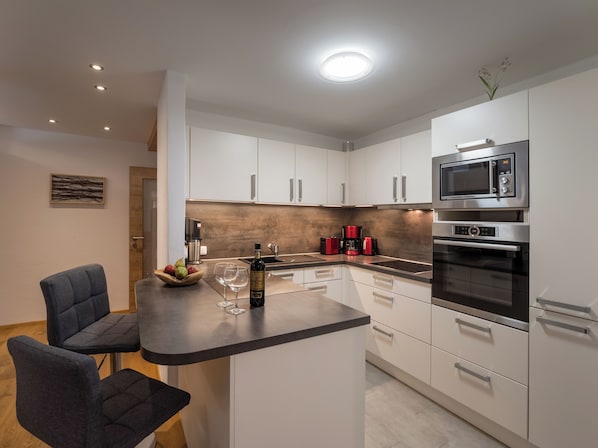 Comfort Apartment, 2 Bedrooms, Balcony | Private kitchen | Coffee/tea maker, electric kettle, toaster