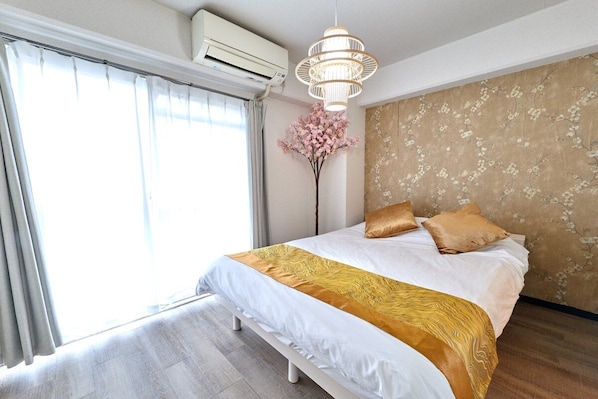 1 bedroom, desk, iron/ironing board, WiFi