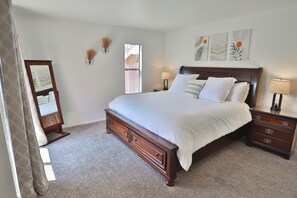 2 bedrooms, desk, iron/ironing board, free WiFi