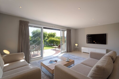 3 Bedrooms - Cozy and Elegant Apartment in Quinta do Lago Mastic SL21