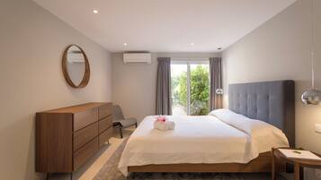 3 slaapkamers, een strijkplank/strijkijzer, internet, beddengoed