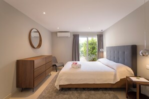 3 bedrooms, iron/ironing board, Internet, bed sheets
