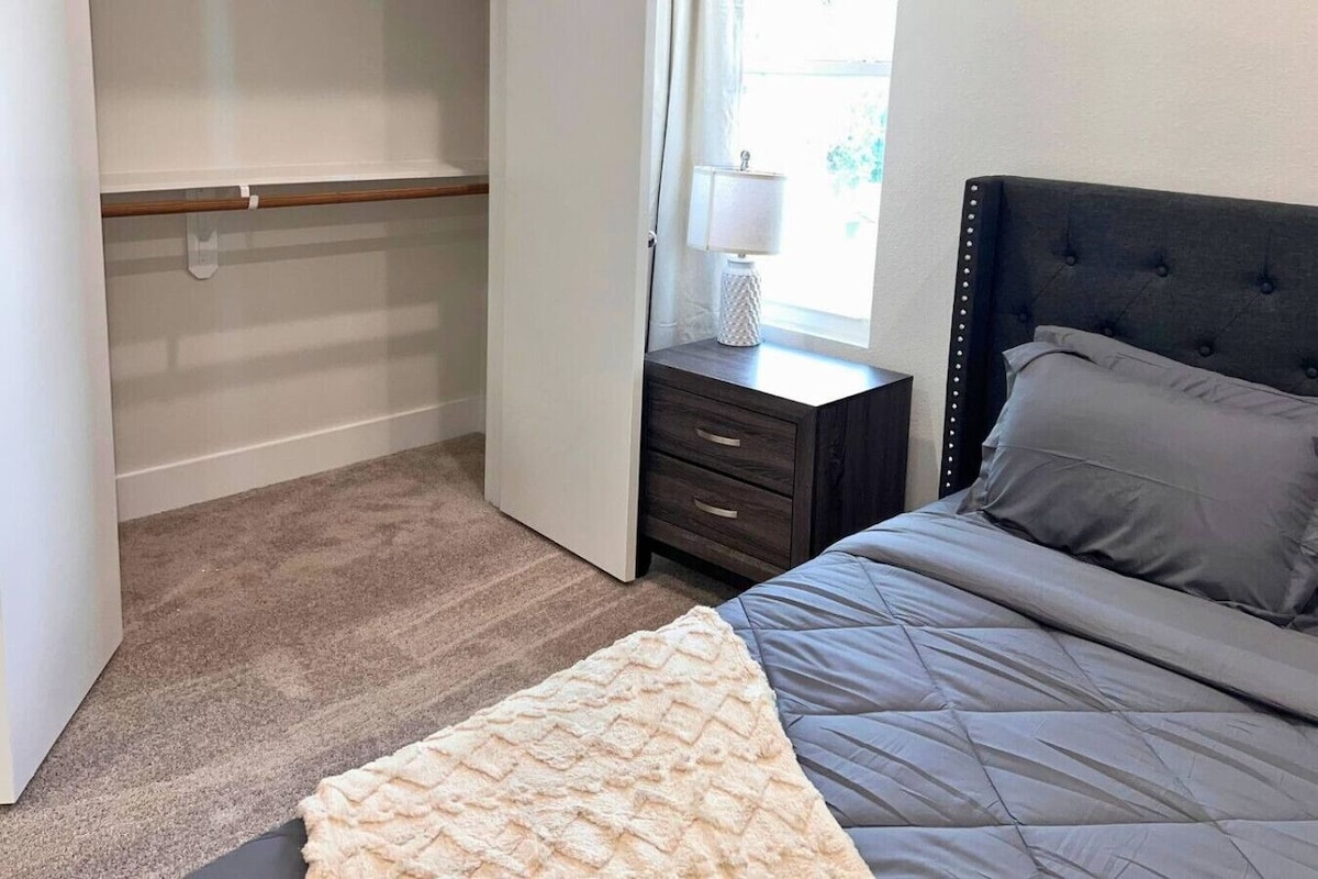 Photo 7 of Spacious 3BR/2BA near Downtown with kitchen, WiFi, laundry, garage & quiet gated community