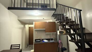 Condo, 2 Bedrooms, Accessible, Balcony | Living room