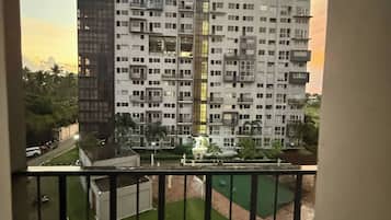公寓客房, 2 間臥室, 無障礙, 陽台 | 住宿一隅