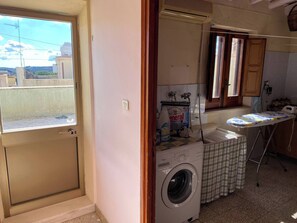 Talo, 3 makuuhuonetta | Pesulapalvelu