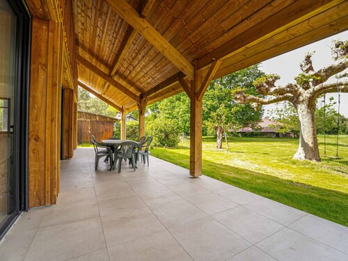 Family house in Saint-Julien-en-Born, sleeps 8, near ocean