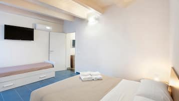 1 chambre, fer et planche Ă repasser, Wi-Fi, draps fournis