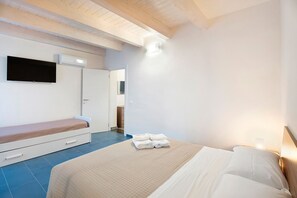 1 camera, ferro/asse da stiro, Wi-Fi, lenzuola