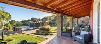 Rosmarino Apartment with Sea View, Wi-Fi and Air Conditioning