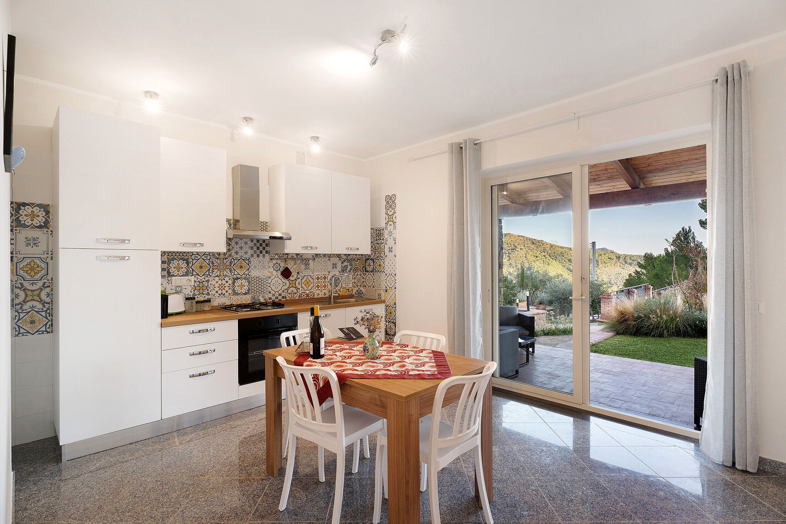 Réfrigérateur, four, plaque de cuisson, lave-vaisselle