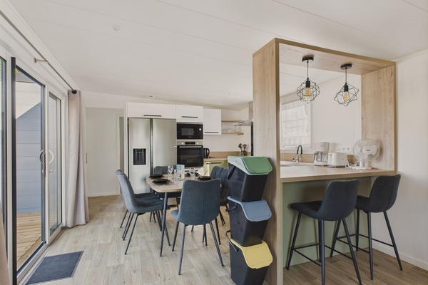 Kjøleskap, mikrobølgeovn, ovn og oppvaskmaskin