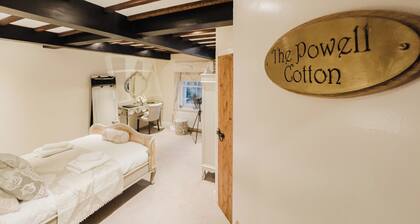Experience boutique comfort above The Powell pub in Birchington. Stylish en-suite rooms, luxury touches, and a vibrant pub belowâperfect for business, couples, or families. Book your coastal escape today!
