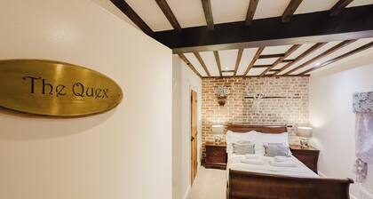 Experience boutique comfort above The Powell pub in Birchington. Stylish en-suite rooms, luxury touches, and a vibrant pub below—perfect for business, couples, or families. Book your coastal escape today!