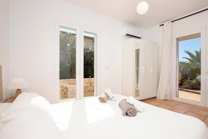 6 chambres, fer et planche à repasser, lit de bébé portatif, Wi-Fi