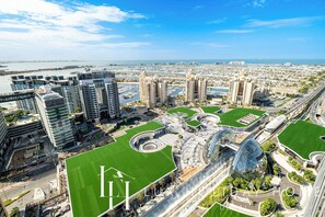 View from property - LUX Iconic Views at Palm Tower Studio (Dubai)