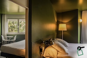 In-room safe, free WiFi, bed sheets