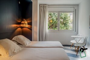 Coffres-forts dans les chambres, Wi-Fi gratuit, draps fournis