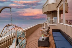 Property grounds - Panoramic Waterfront 5b3b Getaway @Oak Harbor (Oak Harbor)