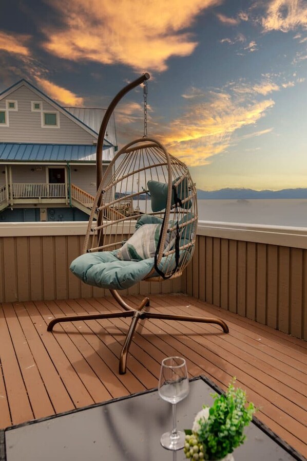 Property grounds - Panoramic Waterfront 5b3b Getaway @Oak Harbor (Oak Harbor)