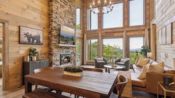 TV connectée, cheminée, table de tennis de table