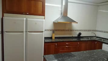 Microondas, parrilla de estufa y lavavajillas