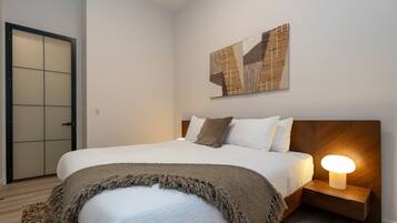 2 bedrooms, desk, iron/ironing board, travel cot