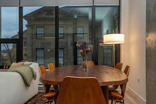 Dining - *NEW Executive Mid-Century Modern 2B/2B (Halifax)