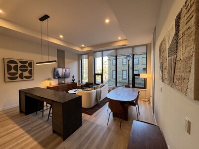 *NEW Executive Mid-Century Modern 2B/2B