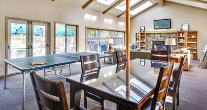 The Ridge at Sunriver - Condo #12 - Access provided to onsite seasonal swimming pool & tennis facilities, year-round hot tub plus 4 bikes