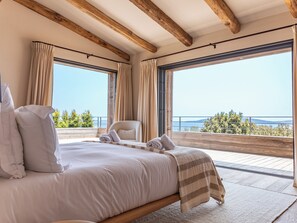 5 makuuhuonetta, silitysrauta/-lauta, vauvan matkasänky, Wi-Fi