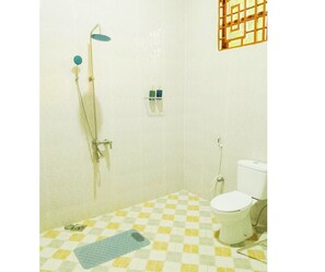 Shower, eco-friendly toiletries, hair dryer, bidet - Chill in Style — Your Perfect Stay at Hellens Riverside Villas-KIBO WING Awaits! (Moshi)