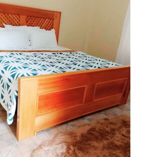 4 bedrooms, desk, iron/ironing board, free WiFi - Chill in Style — Your Perfect Stay at Hellens Riverside Villas-KIBO WING Awaits! (Moshi)