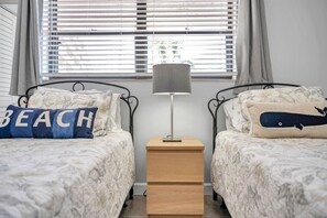 2 chambres, bureau, fer et planche à repasser, Wi-Fi gratuit