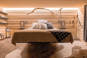 6 bedrooms, iron/ironing board, bed sheets