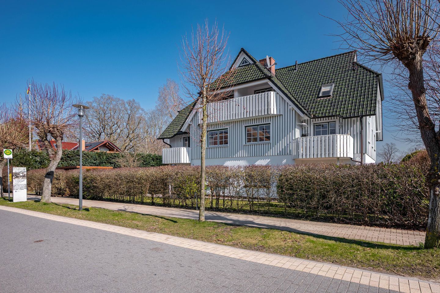 المنشأة من الخارج