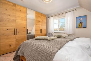 1 bedroom, desk, iron/ironing board, WiFi - Störtebekerstraße 9 - Apartment 6 - Comfortable vacation apartment with covered terrace (Zingst)