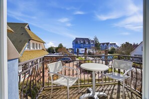 Outdoor dining - De Obendtied - Apartment 4 - Comfortable vacation apartment in Zingst with balcony, WLAN (Zingst)