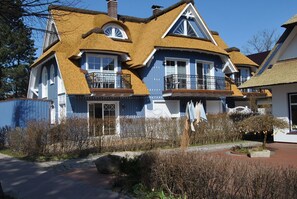 Exterior - De Obendtied - Apartment 2 - Comfortable vacation apartment with fireplace, WLAN and (Zingst)