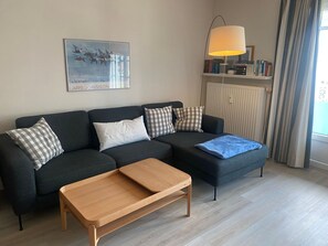 Fernseher, Stereoanlage