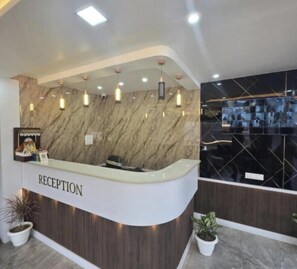 Twin Room, Balcony | Spa | 1 treatment room - Kashi Ganga Inn (Varanasi)
