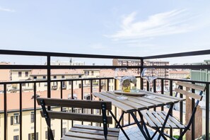 Outdoor dining - Easylife - Contemporary design on the Navigli (Milano)