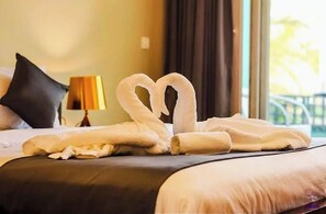Deluxe Room, Accessible Bathtub | Free WiFi