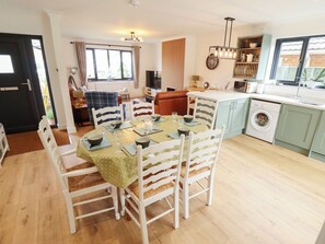 Dining - Sandy Toes (Mablethorpe)