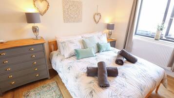 3 bedrooms, individually decorated, individually furnished, free WiFi