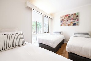 4 bedrooms, free WiFi, bed sheets