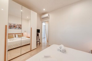 2 bedrooms, WiFi, bed sheets, wheelchair access