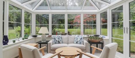 บริเวณนั่งเล่น