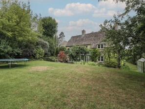 Property grounds - St. Mary's House (Chipping Norton)